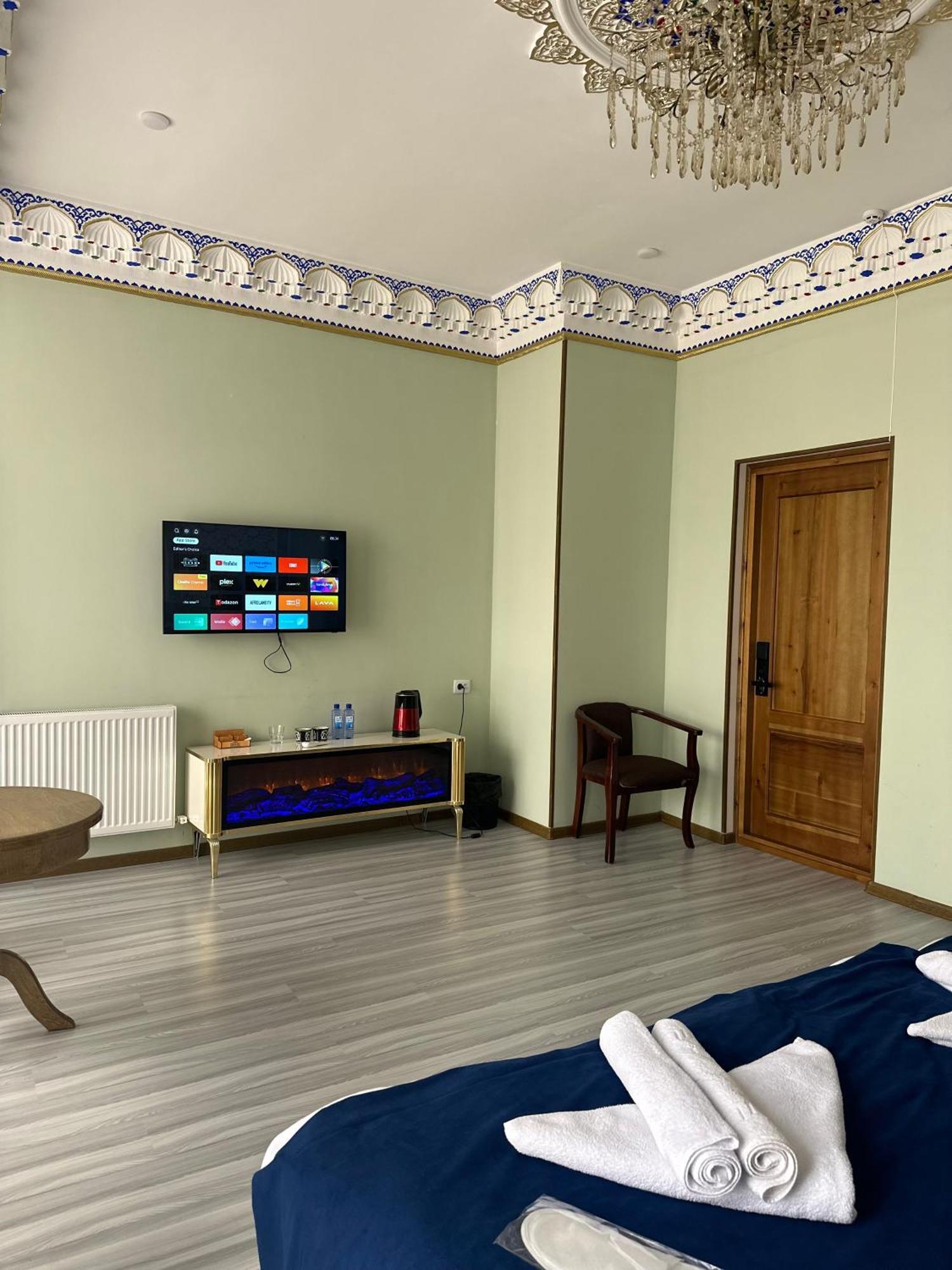 בוקורו Hotel Zarhal מראה חיצוני תמונה