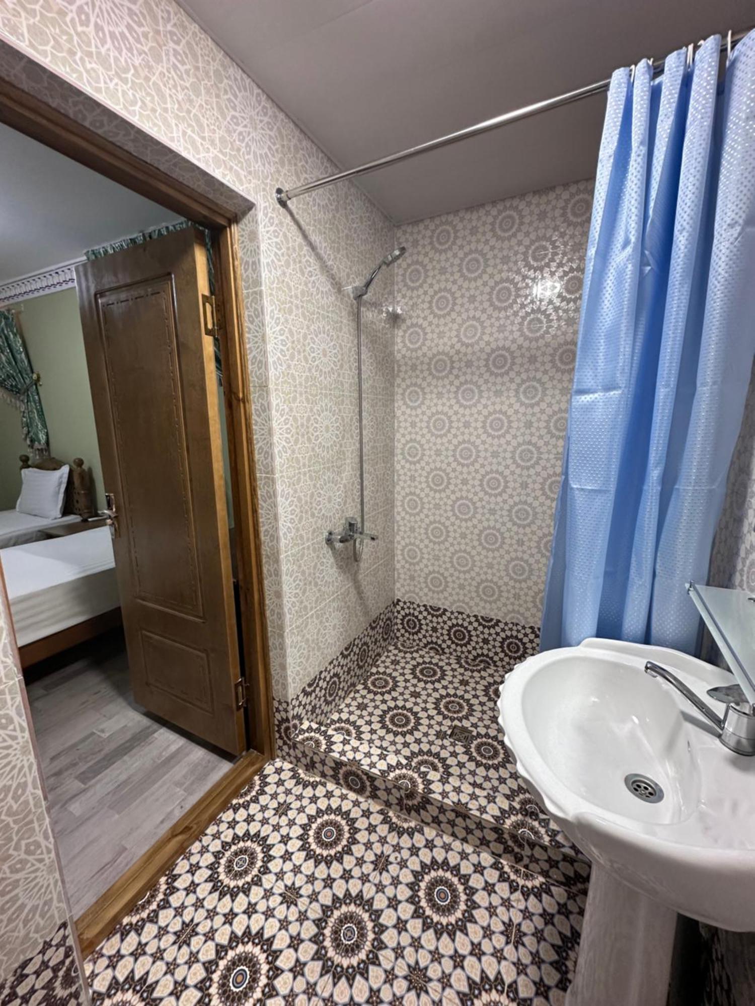 בוקורו Hotel Zarhal מראה חיצוני תמונה