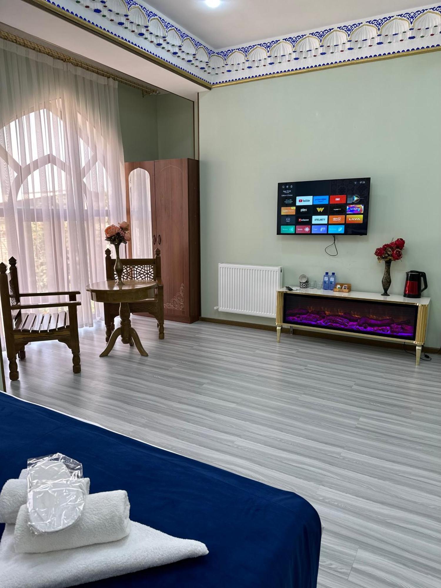 בוקורו Hotel Zarhal מראה חיצוני תמונה