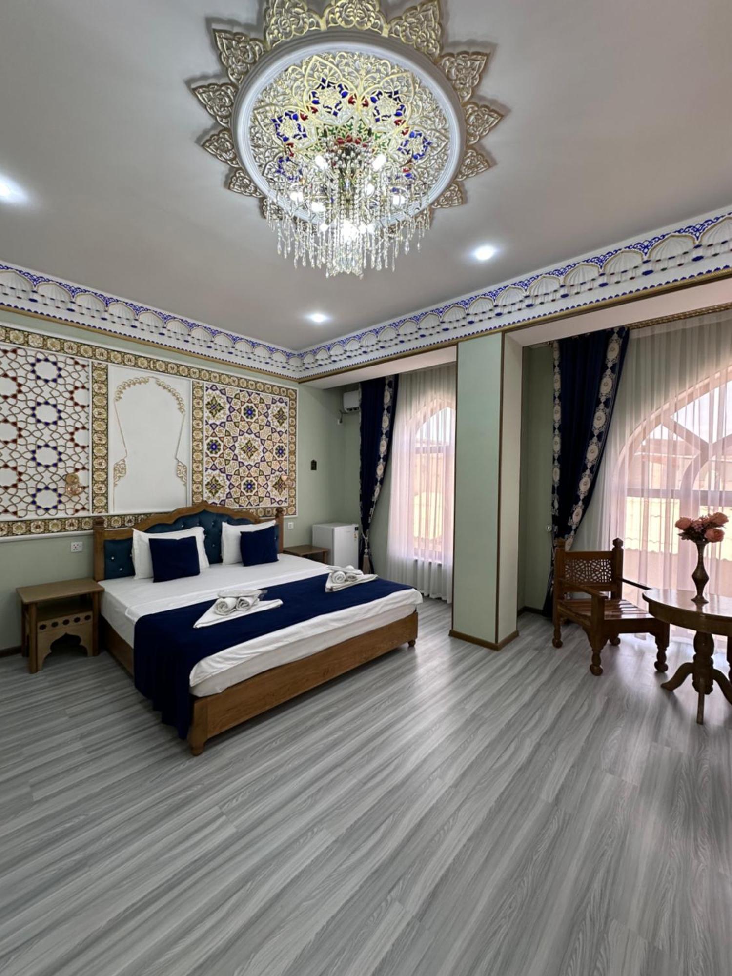 בוקורו Hotel Zarhal מראה חיצוני תמונה