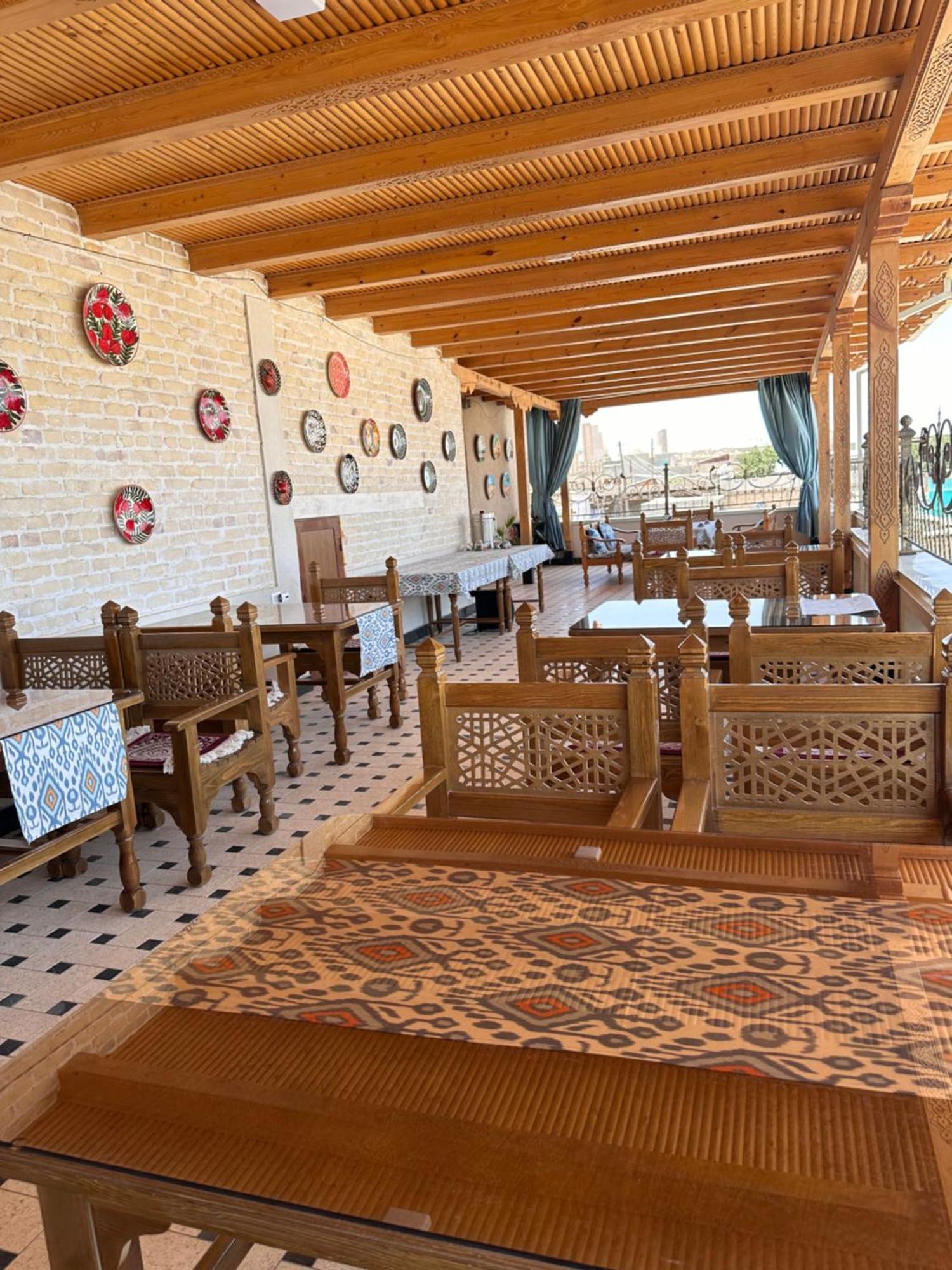 בוקורו Hotel Zarhal מראה חיצוני תמונה
