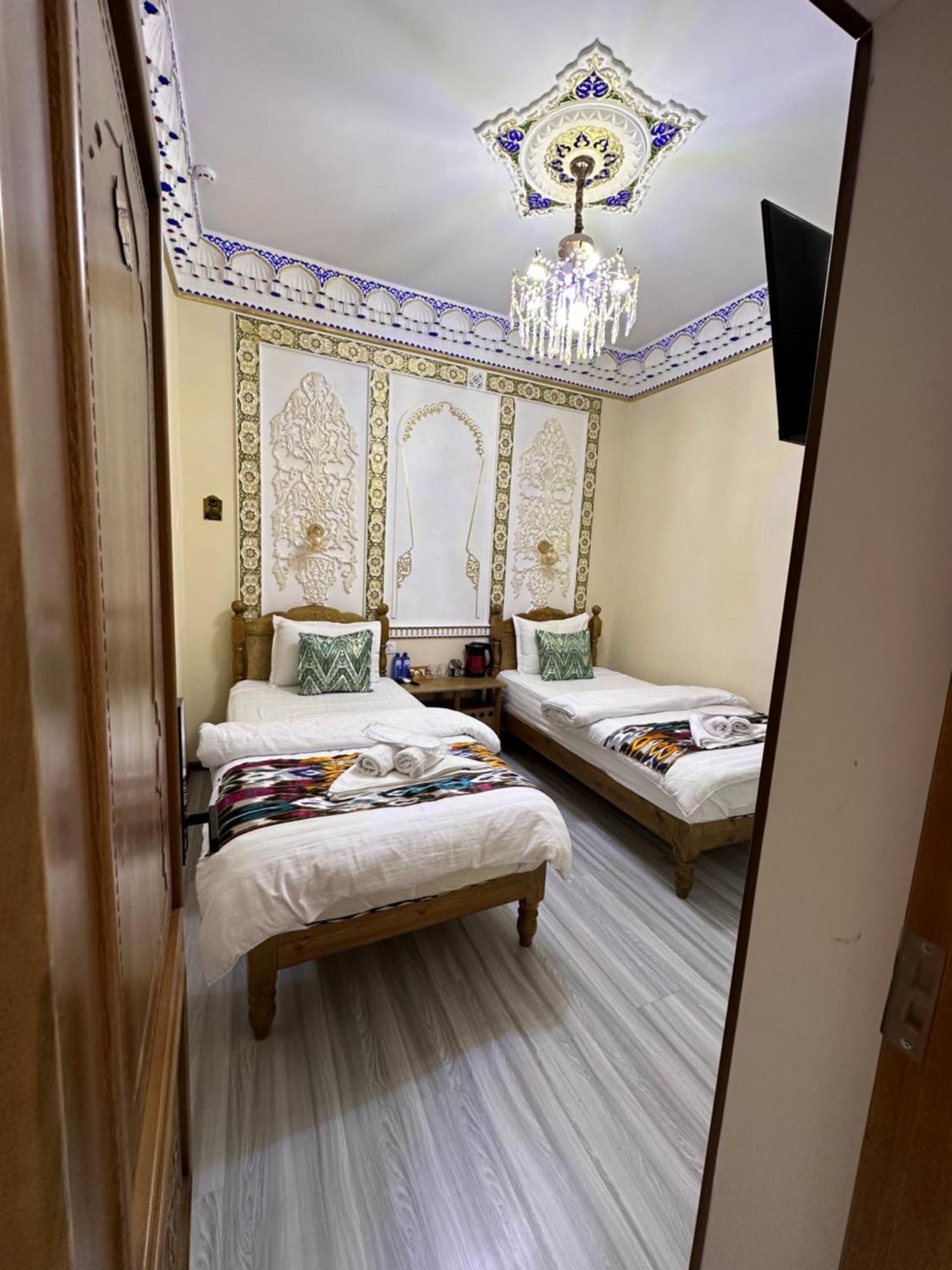 בוקורו Hotel Zarhal מראה חיצוני תמונה